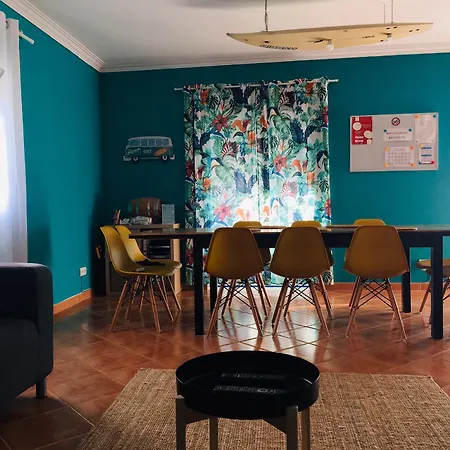 Baleal Guesthouse بيت ضيافة *