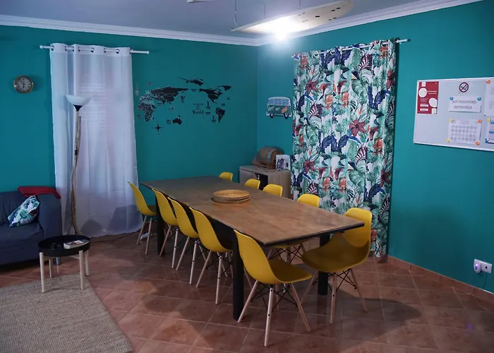 Konukevi Baleal Guesthouse - Yoga Included Baleal